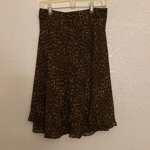 Woman’s skirt, size 4, leopard print, polyester